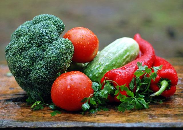 Zdravé varianty zákusků ​pro⁤ svatební hosty s dietními omezeními